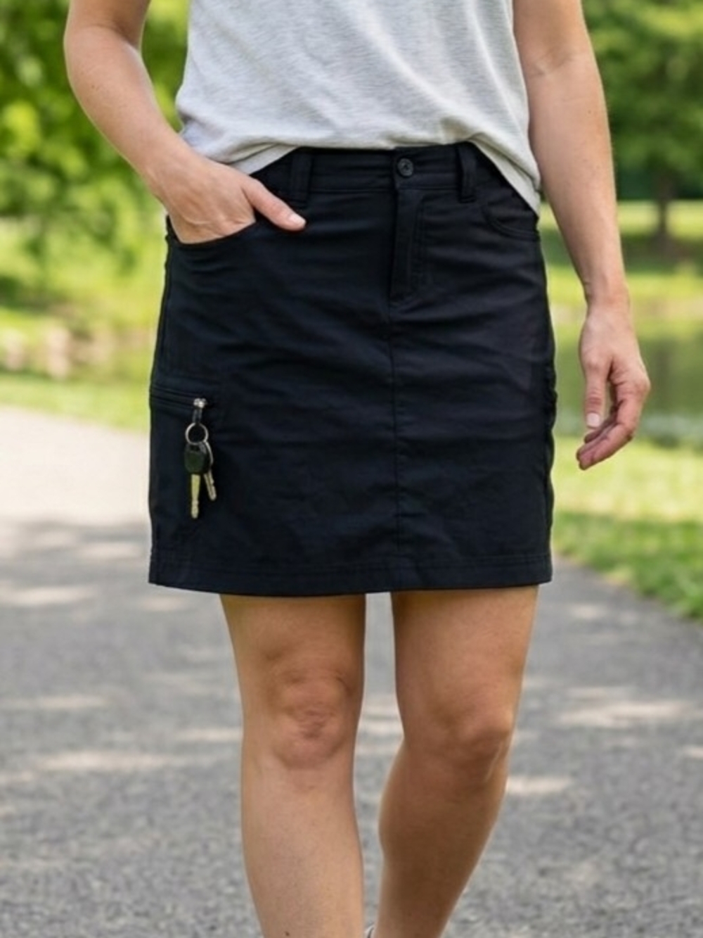 Eddie Bauer Women’s Black Cargo Knee Length Skirt Built In ShortsTwill Stretch 2
